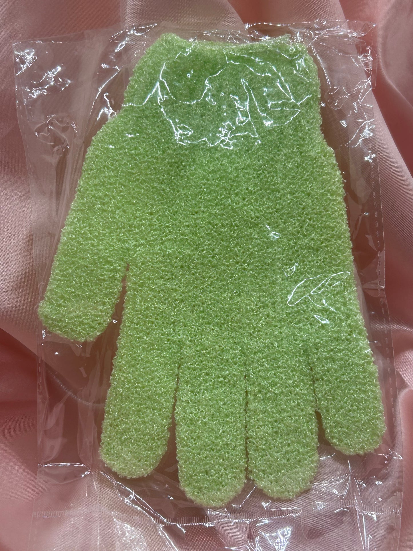 Exfoliating gloves