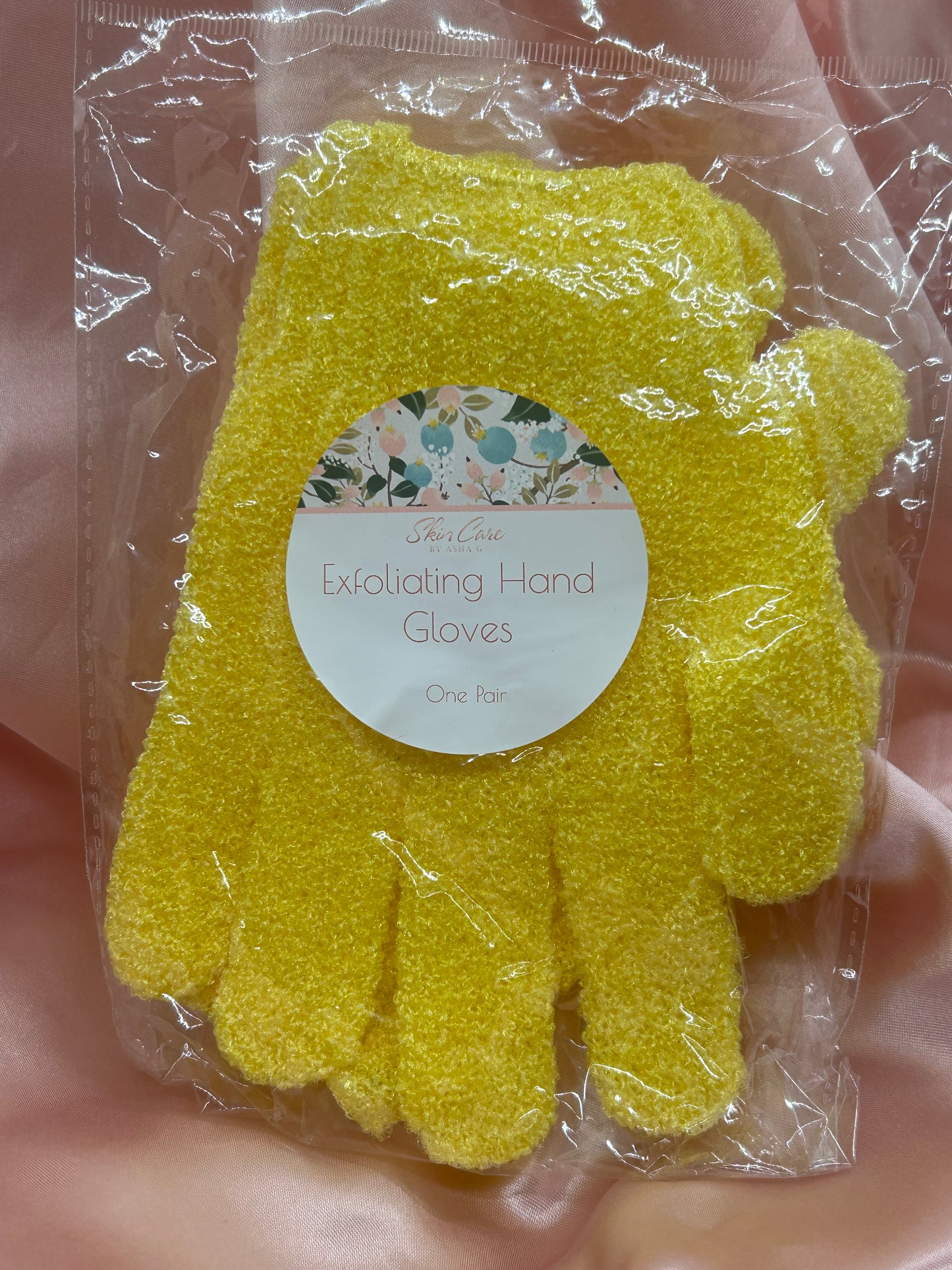 Exfoliating gloves