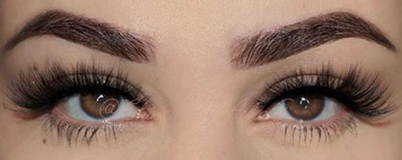 “Hey Luv” lashes